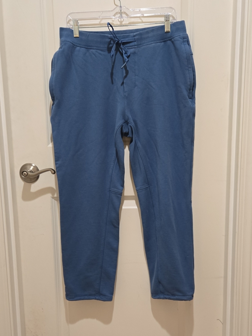 lululemon athletica Men's Dusty Blue Crop Jogger Sweatpants